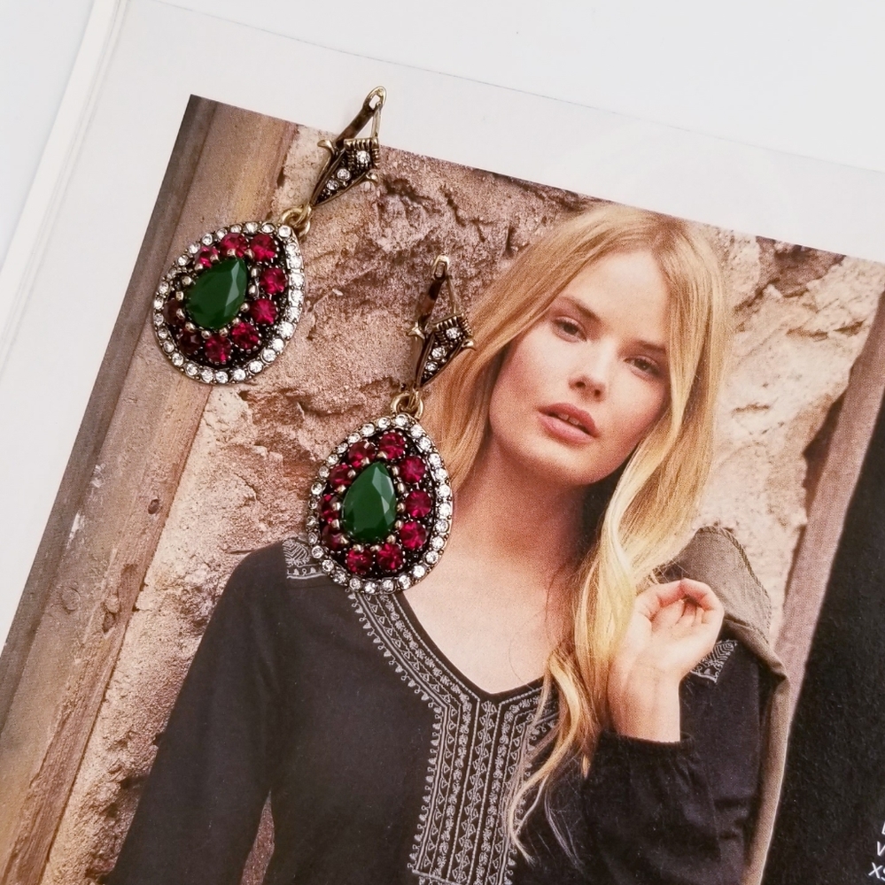 NEW Rhinestone Earrings - Picture 6 of 14